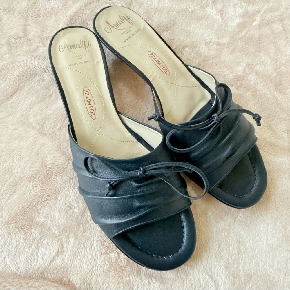 Amalfi by Rangoni Firenze Women's Leather Sandals Low Heel Pillow Feel 9.5 N